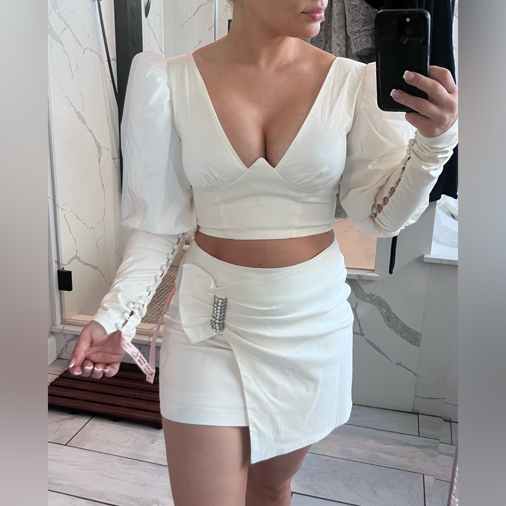 Oh Polly Plunge Neck Puff Sleeve Crop Top oyster white